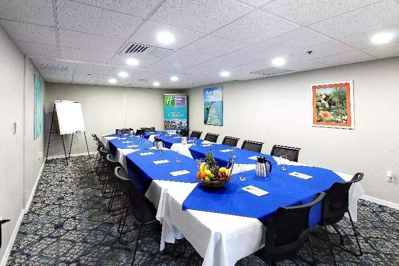 هتل The Grand Caymanian Resort
