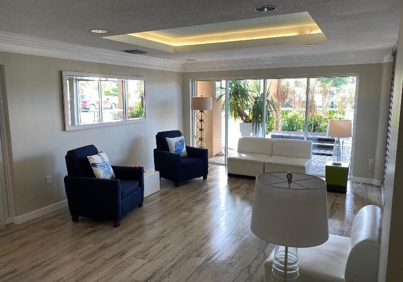 هتل The Grand Caymanian Resort