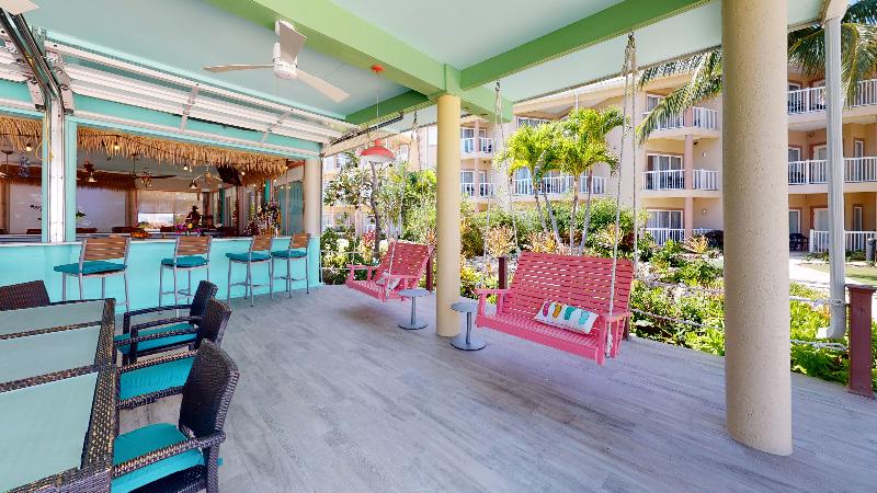 هتل The Grand Caymanian Resort