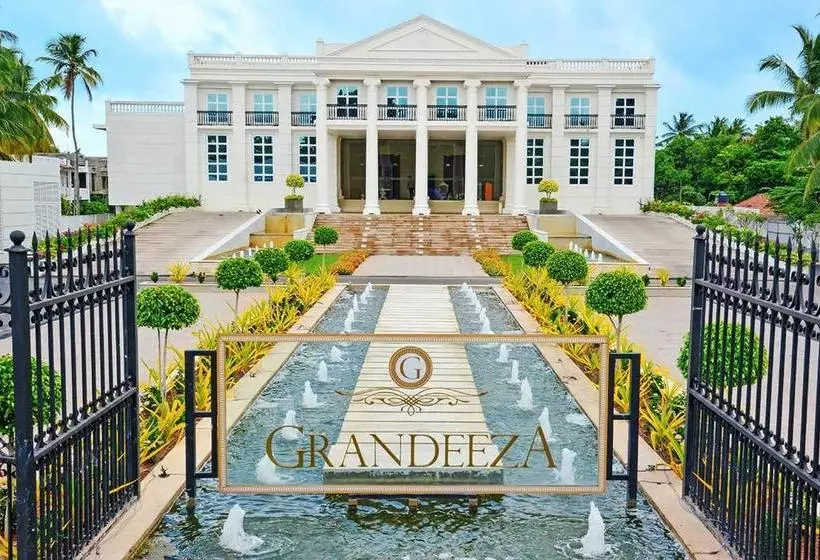 هتل Grandeeza Luxury
