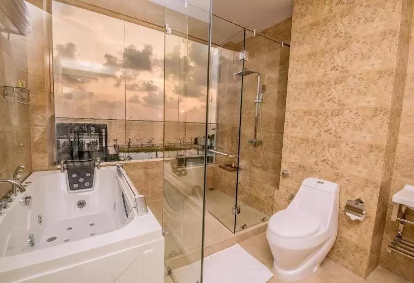 هتل Grandeeza Luxury