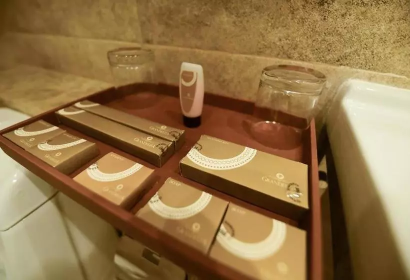 هتل Grandeeza Luxury