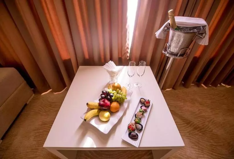 هتل Grandeeza Luxury