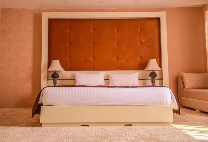 هتل Grandeeza Luxury