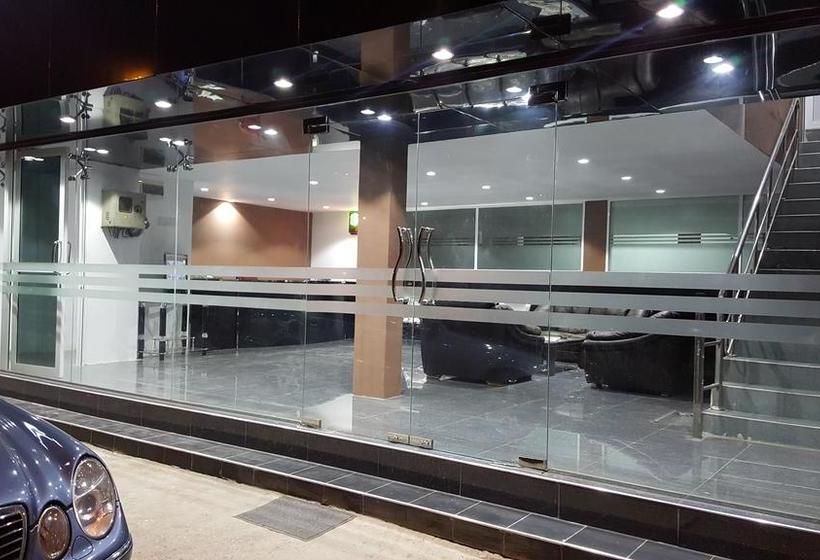 בית מלון כפרי Jetwin Tower