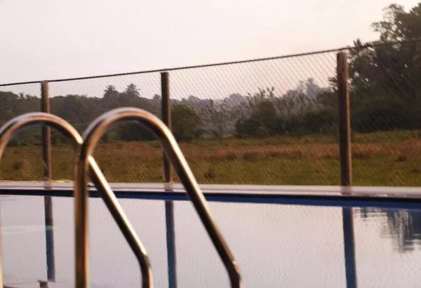 ホテル Jungle Villa Induruwa