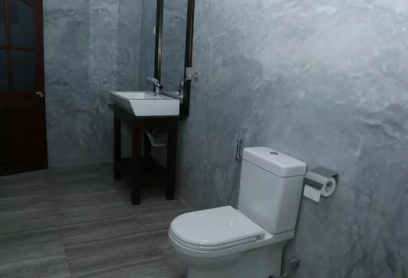 ホテル Jungle Villa Induruwa