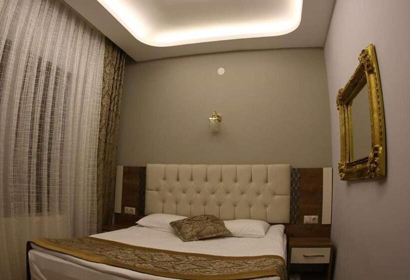 هتل Sehri̇ Zade Yalisi