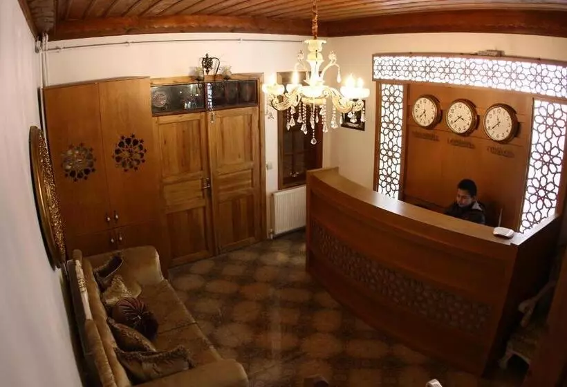هتل Sehri̇ Zade Yalisi