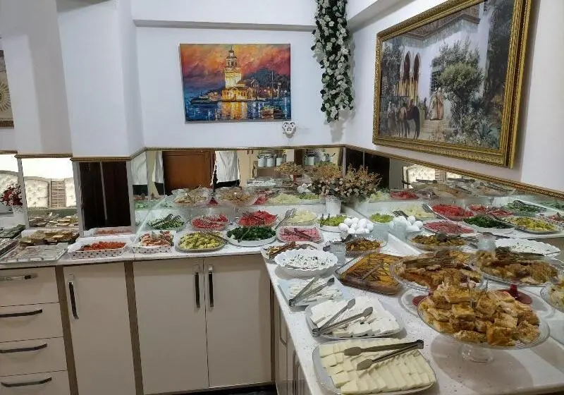 هتل Sehri̇ Zade Yalisi