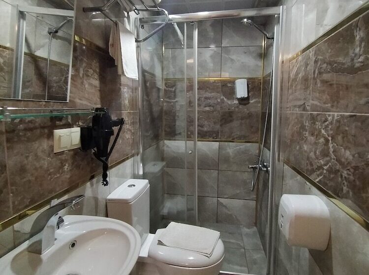 هتل Sehri̇ Zade Yalisi