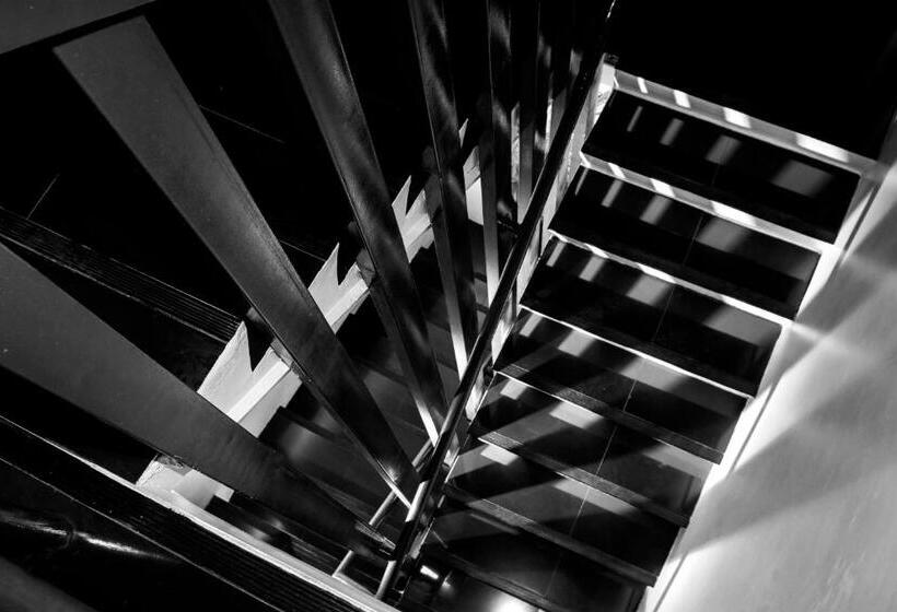 Otel Verovino Suites