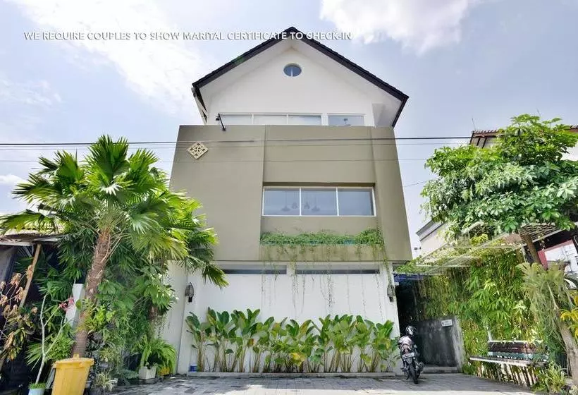 ホテル Zen Rooms Pogung Syariah