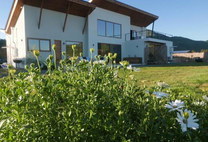 تختخواب و صبحانه Callihue Lodge