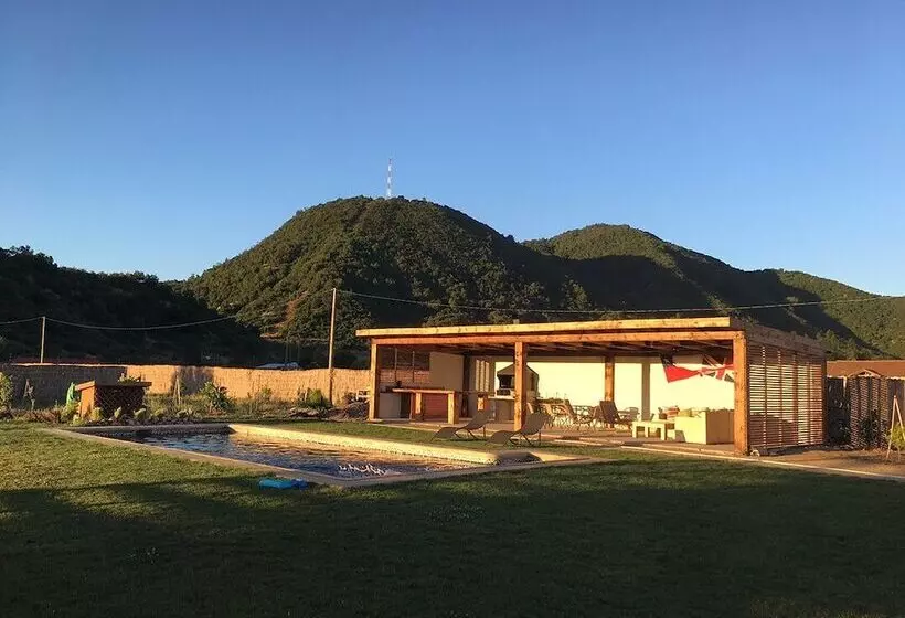 تختخواب و صبحانه Callihue Lodge