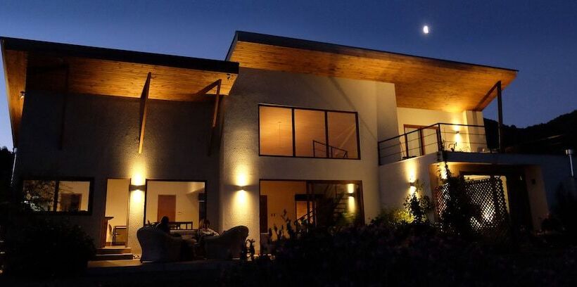 تختخواب و صبحانه Callihue Lodge