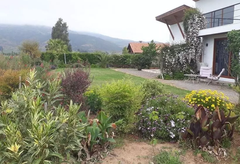 تختخواب و صبحانه Callihue Lodge