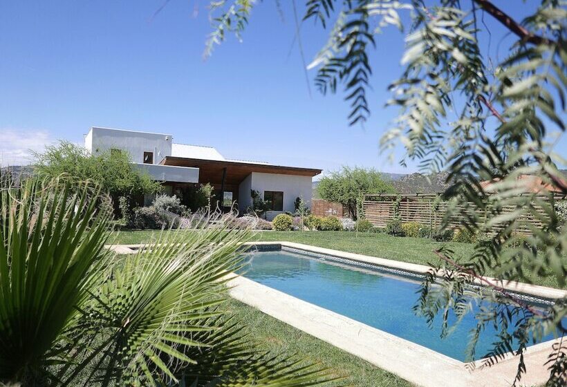 تختخواب و صبحانه Callihue Lodge