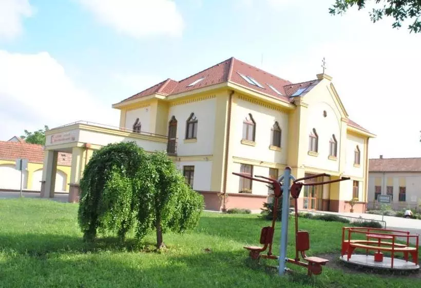 Aamiaismajoitus (B&B) Mamre Szálló