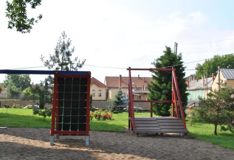 مبيت وإفطار Mamre Szálló