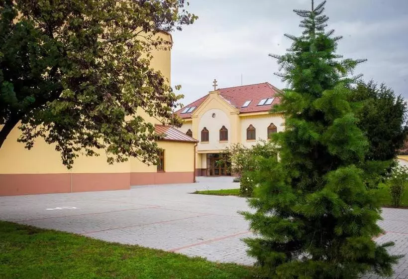 Aamiaismajoitus (B&B) Mamre Szálló
