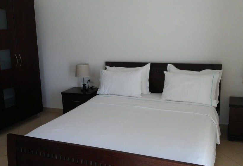 בית מלון כפרי Majestic