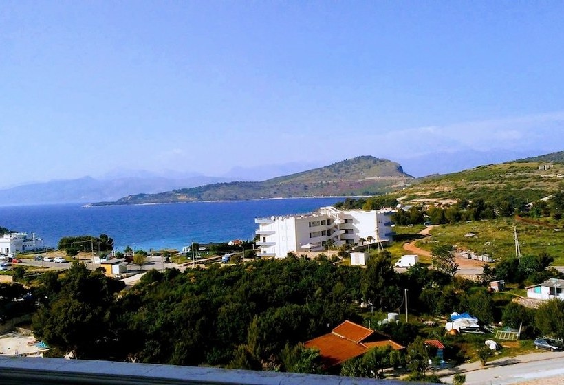 בית מלון כפרי Majestic