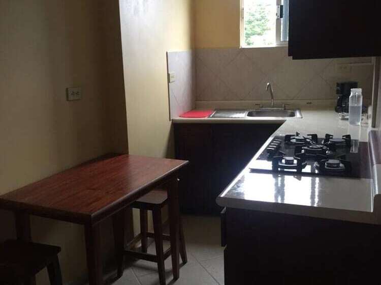 Otel Y Estancia 24 7