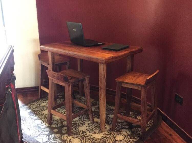 Otel Y Estancia 24 7