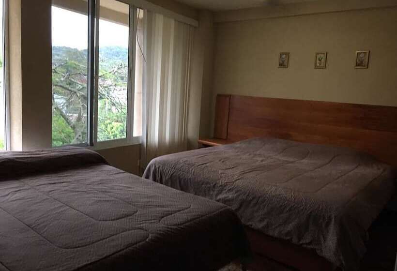 Otel Y Estancia 24 7