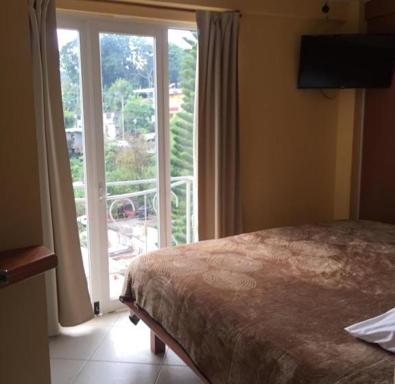 Otel Y Estancia 24 7