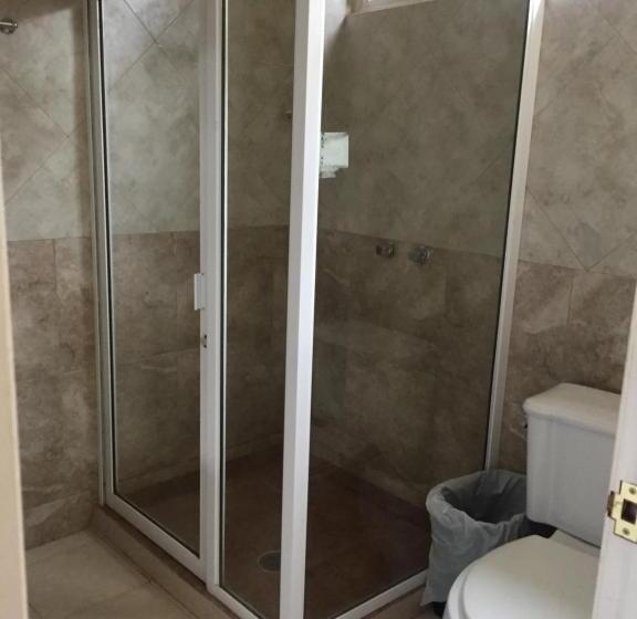 Otel Y Estancia 24 7