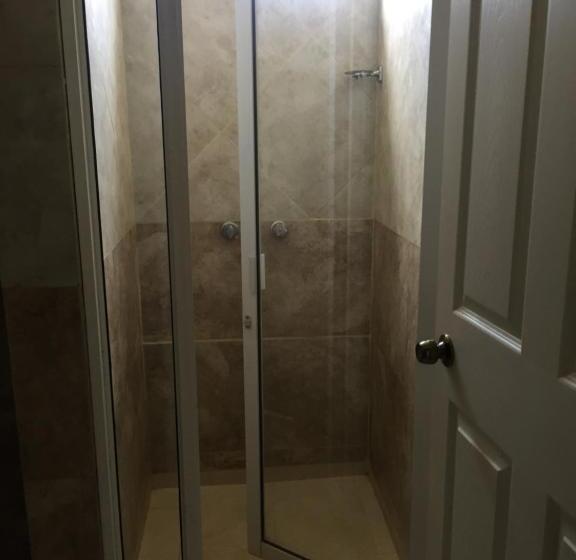 Otel Y Estancia 24 7