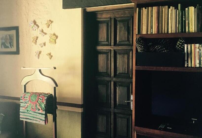 Casa Palomas Bed And Breakfast