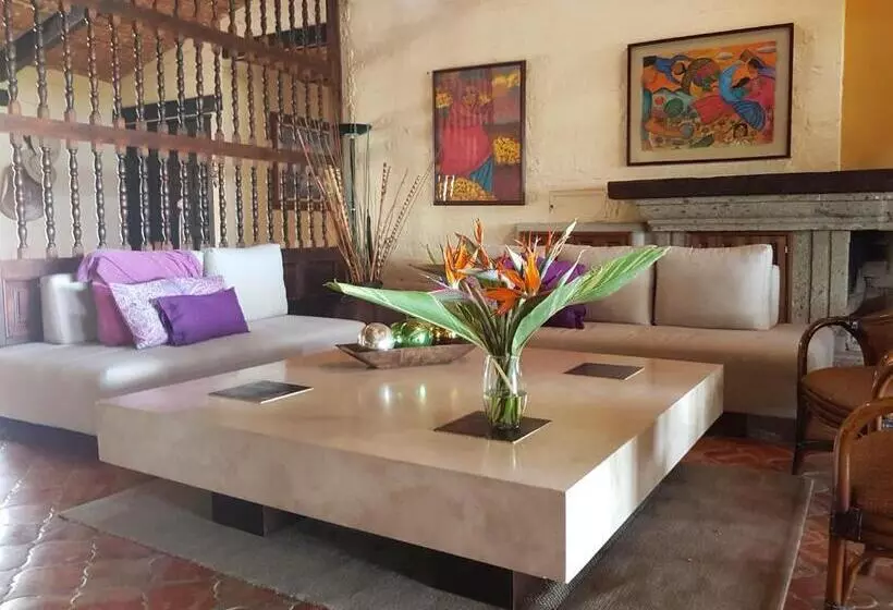 Casa Palomas Bed And Breakfast
