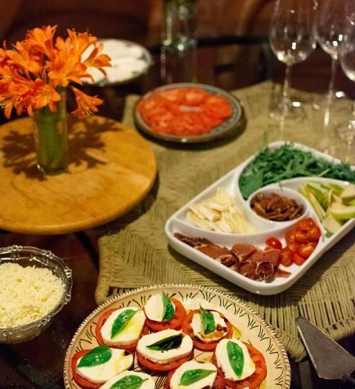 Casa Palomas Bed And Breakfast