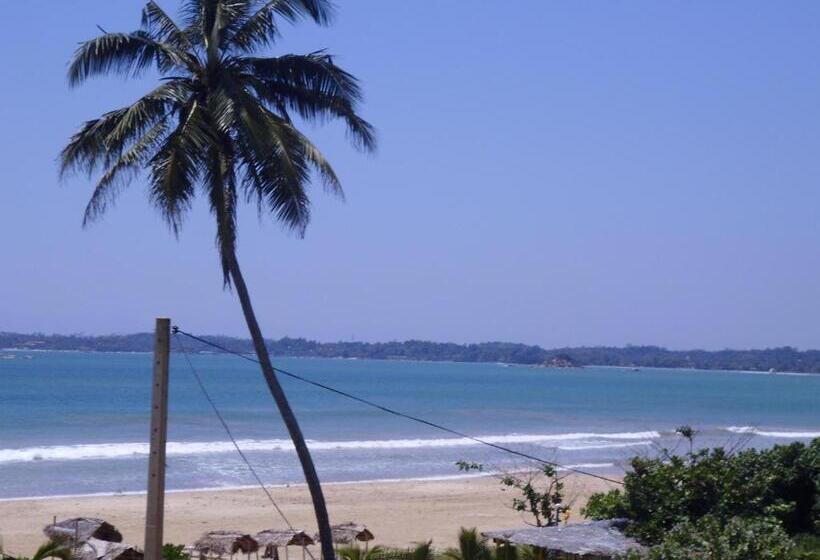 Курорт Twenty Two Weligambay