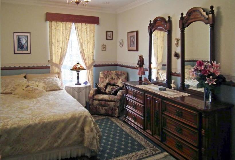 تختخواب و صبحانه The Spanish Guesthouse For Rooms Only