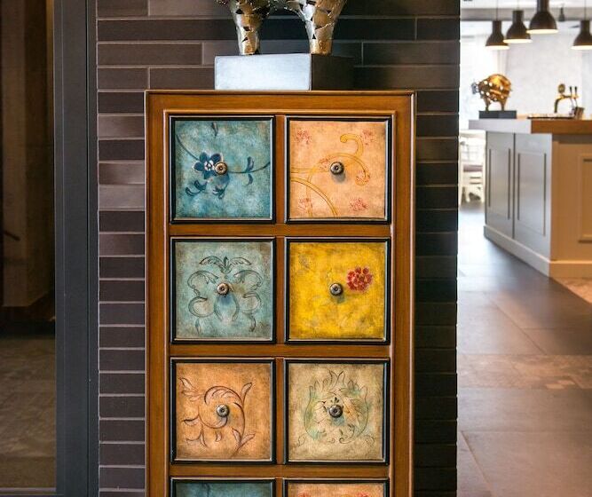 All Seasons Residence Hotel Free Parking