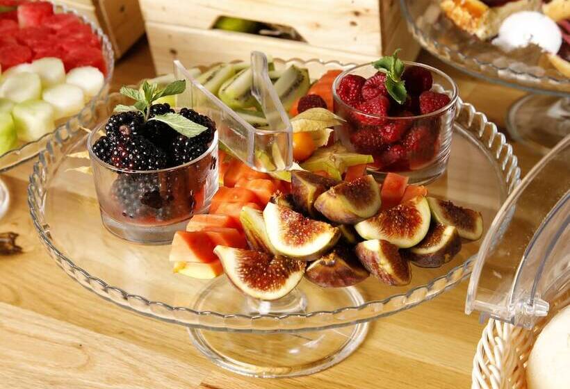 All Seasons Residence Hotel Free Parking