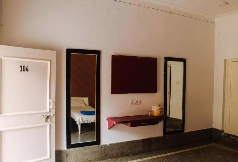 ホテル Anand Palace