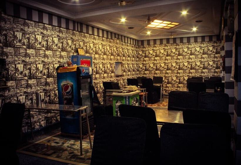 בית מלון כפרי Anand Palace