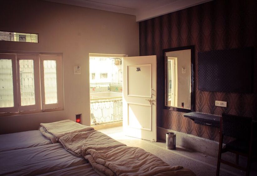 בית מלון כפרי Anand Palace