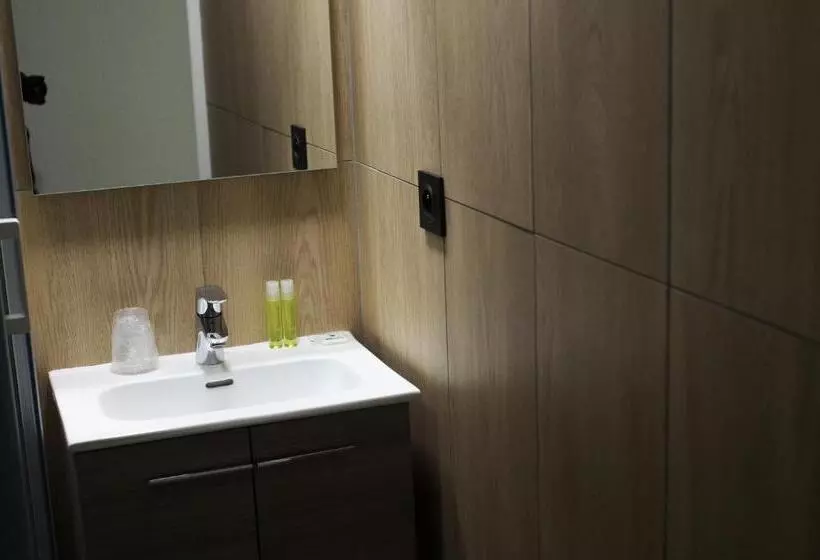 Brit Hotel Essentiel Arverne   Clermont Ferrand Sud