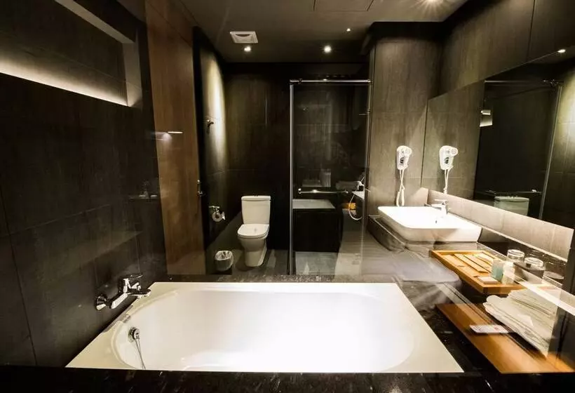 هتل Orient Luxury