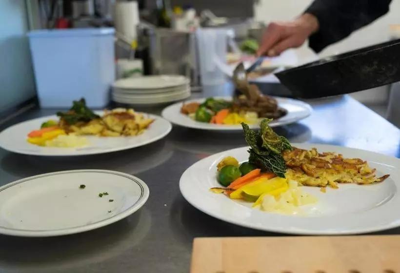 هتل Rössli Amden