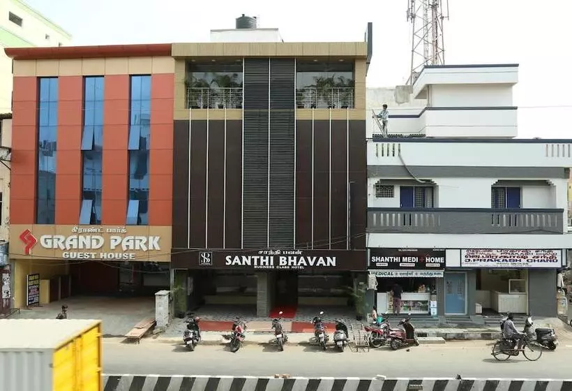 ホテル Santhi Bhavan