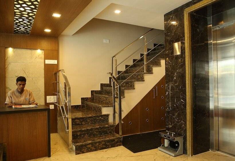 Отель Santhi Bhavan