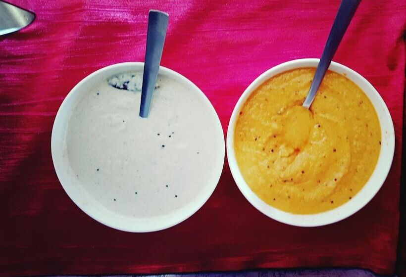 Отель Santhi Bhavan