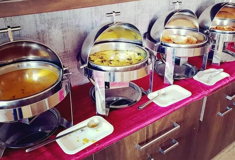 ホテル Santhi Bhavan